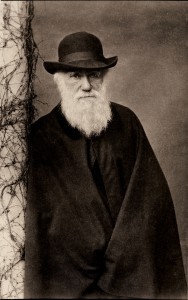 Charles_Darwin_Standing